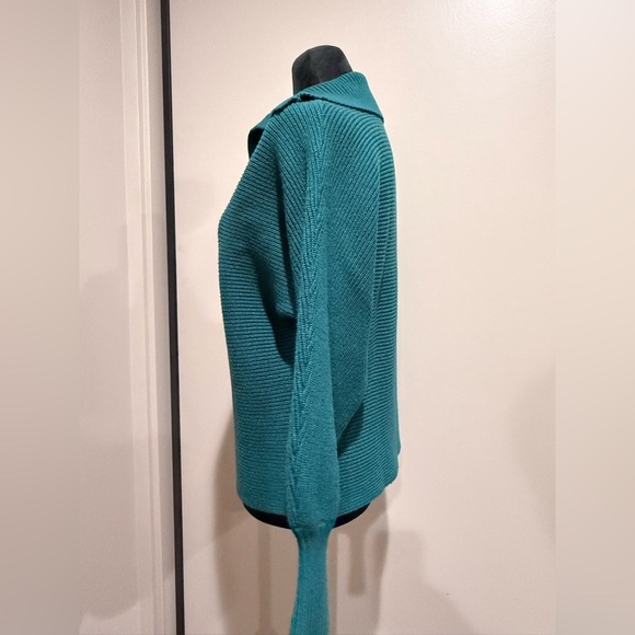 Vince Deep Green Cozy V-Neck Ribbed Sweater - Picture 5 of 7